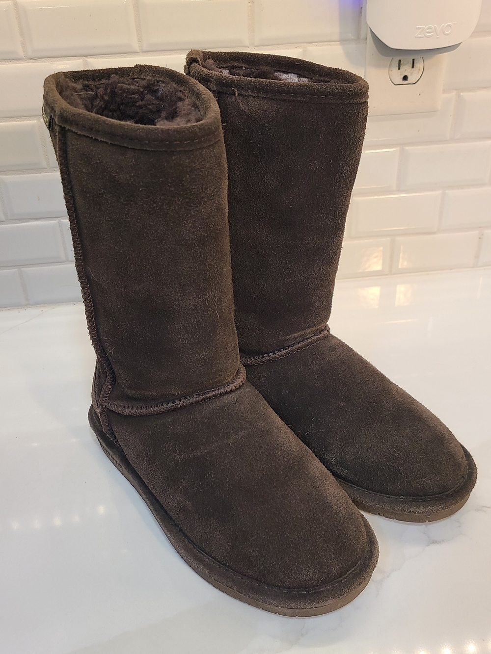 BearPaw Tall Brown Suede Winter Boots Size 6